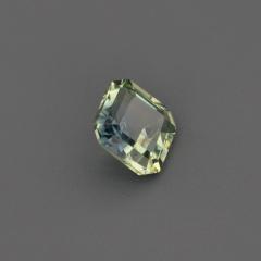 Nangi fine jewelry - green gemstone in gold