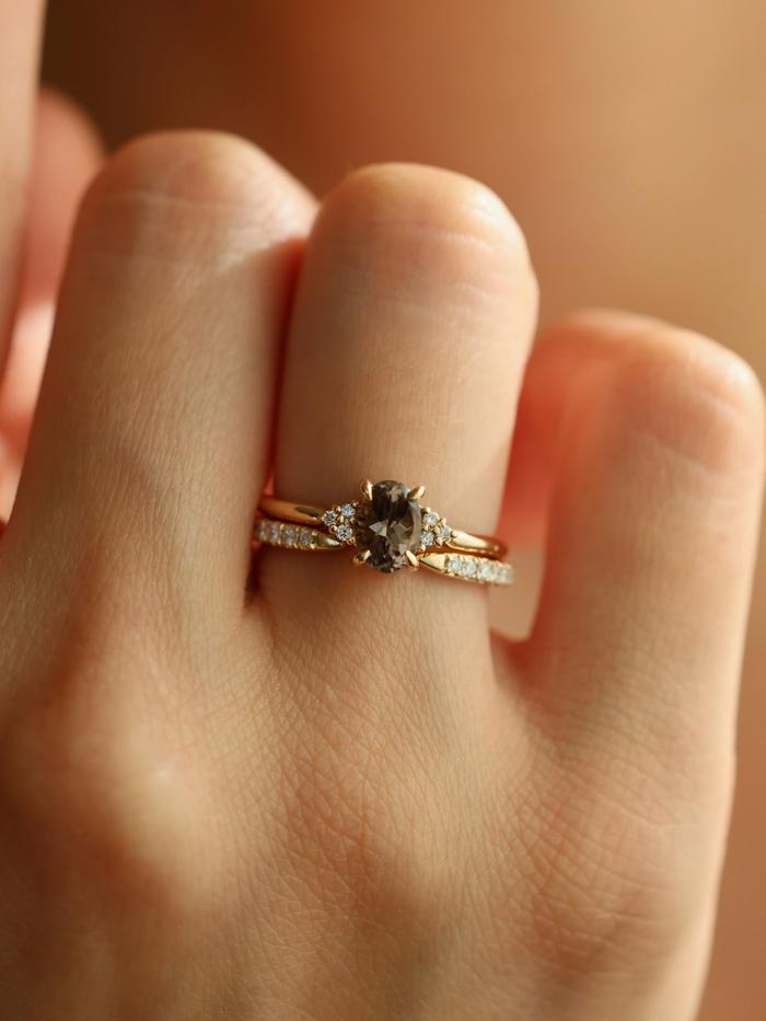 Nangi fine jewelry - brown ring in yellow gold
