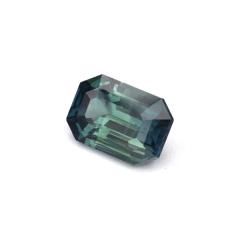 Nangi fine jewelry - green sapphire gemstone in gold