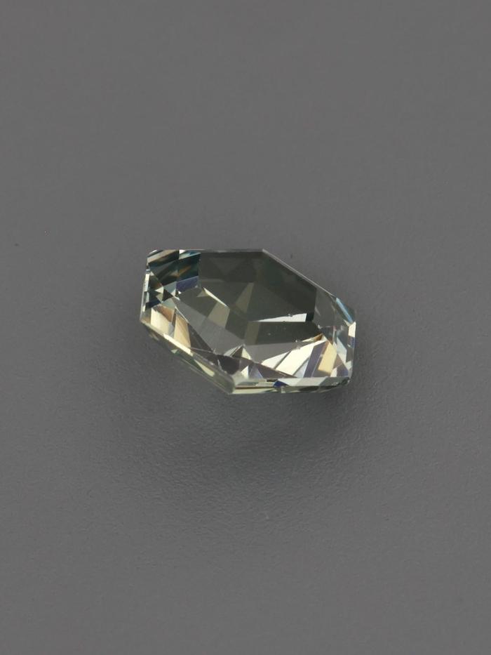 Nangi fine jewelry - blue gemstone in gold