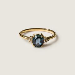 Nangi fine jewelry - teal / Peacock sapphire ring in yellow gold