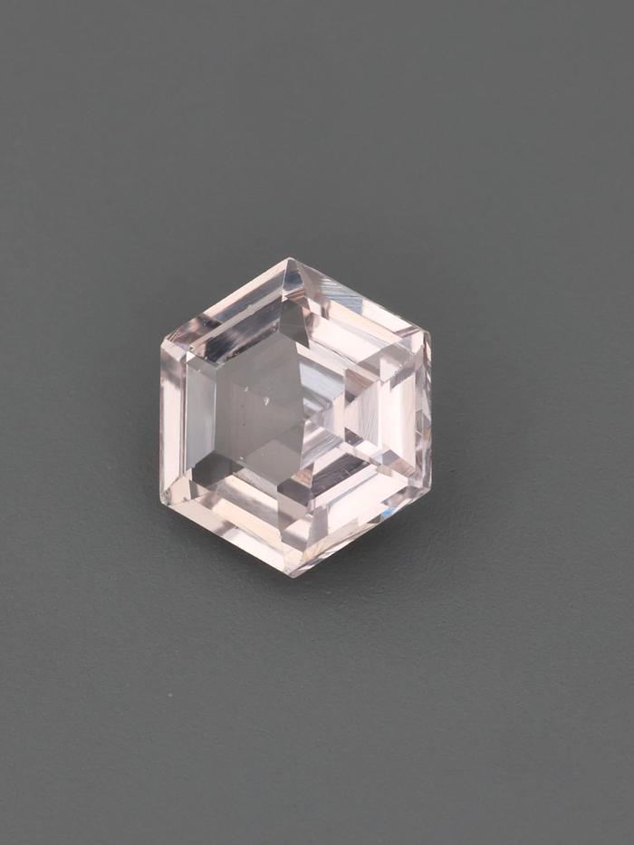 Nangi fine jewelry - champagne gemstone in gold