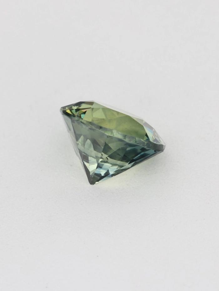 Nangi fine jewelry - green gemstone in gold