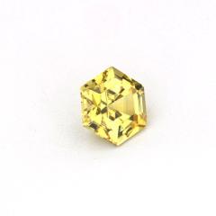 Nangi fine jewelry - yellow gemstone in gold