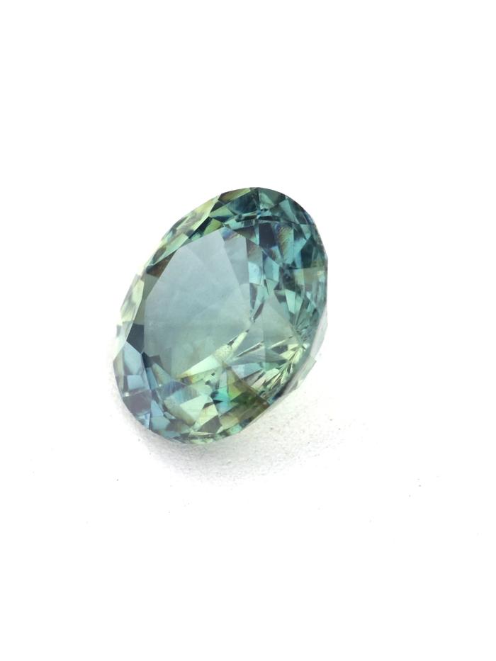 Nangi fine jewelry - green gemstone in gold