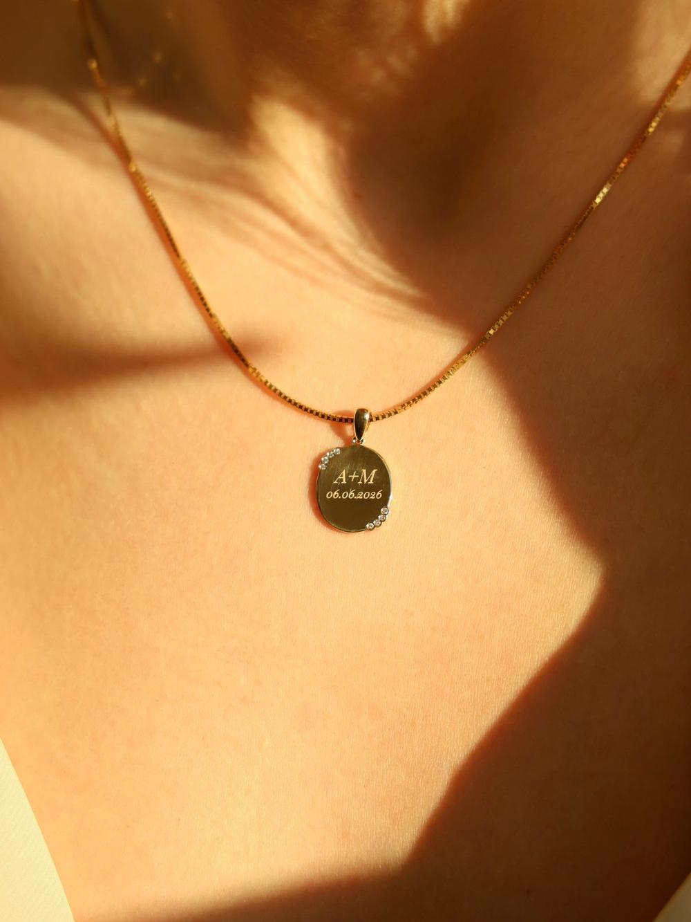 Heirloom Medallion