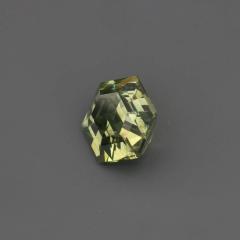 Nangi fine jewelry - green gemstone in gold