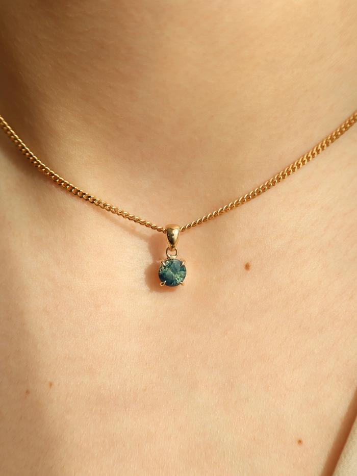Nangi fine jewelry - teal / Peacock pendant in yellow gold