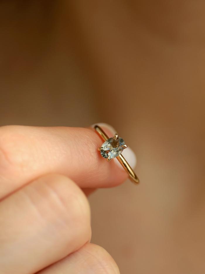 Nangi fine jewelry - grey ring in yellow gold