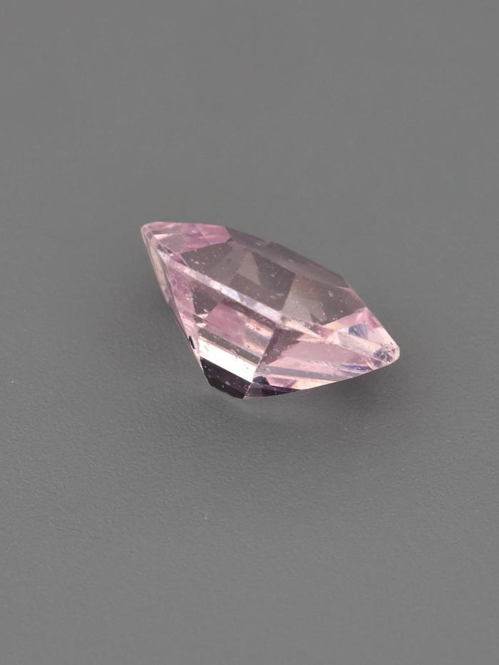 Nangi fine jewelry - pink gemstone in gold
