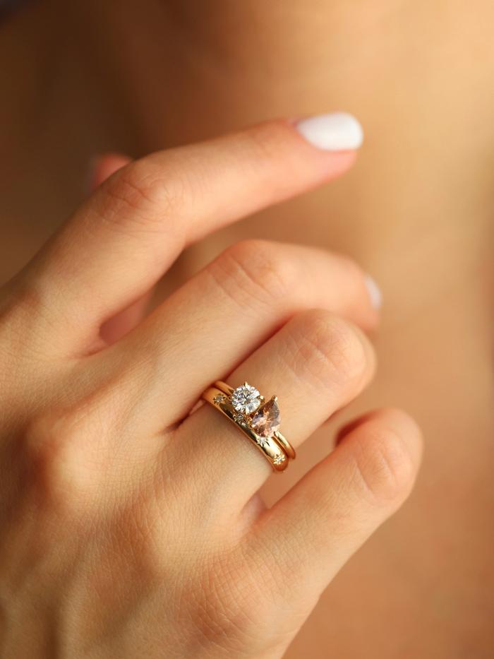 Nangi fine jewelry - brown ring in yellow gold
