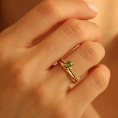 Nangi fine jewelry - green sapphire ring in yellow gold