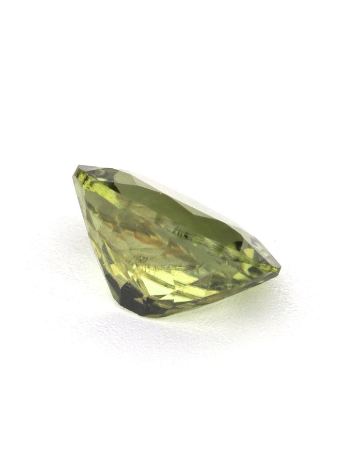 Nangi fine jewelry - green gemstone in gold