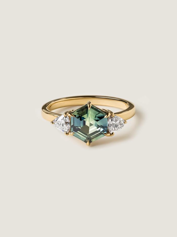 Nangi fine jewelry - green sapphire ring in yellow gold