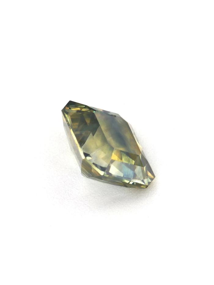 Nangi fine jewelry - blue gemstone in gold
