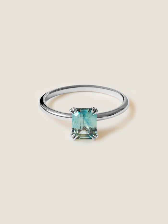 Nangi fine jewelry - green ring in white gold