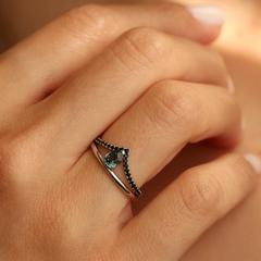 Nangi fine jewelry - black sapphire ring in white gold