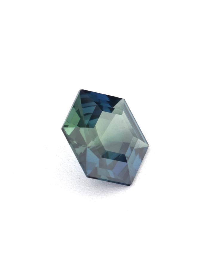 Nangi fine jewelry - blue gemstone in gold