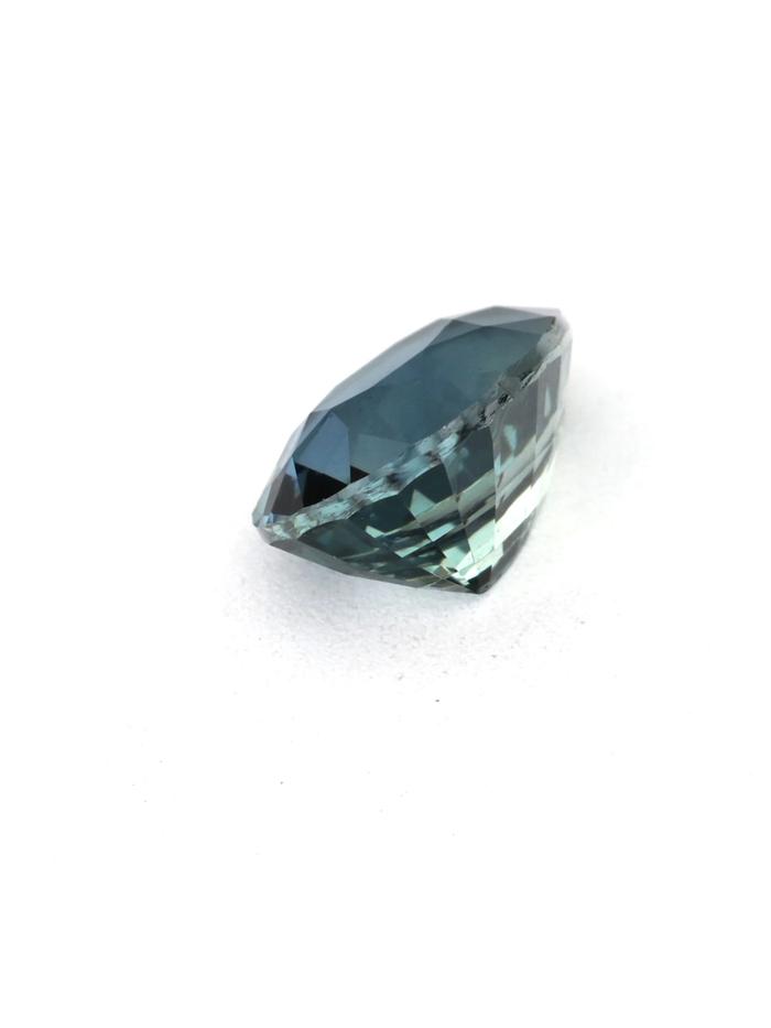 Nangi fine jewelry - teal / Peacock sapphire gemstone in gold