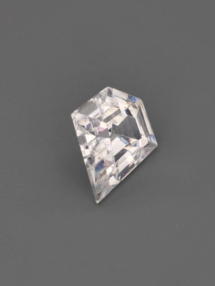 Nangi fine jewelry - champagne gemstone in gold