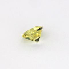 Nangi fine jewelry - yellow gemstone in gold