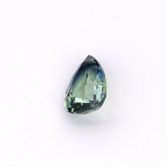 Nangi fine jewelry - green sapphire gemstone in gold