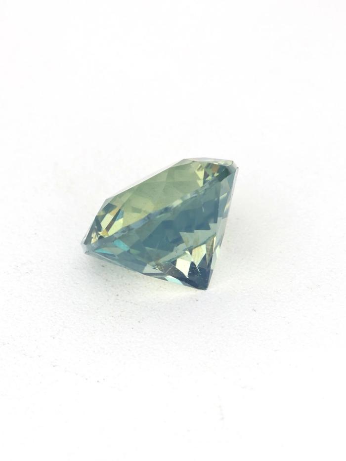 Nangi fine jewelry - green gemstone in gold