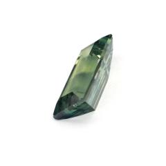 Nangi fine jewelry - green sapphire gemstone in gold