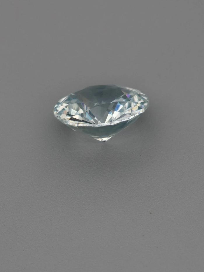 Nangi fine jewelry - blue gemstone in gold