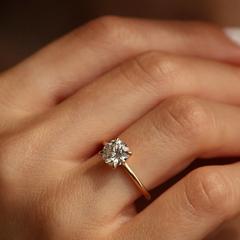 Nangi fine jewelry - white lab-grown diamond ring in gold