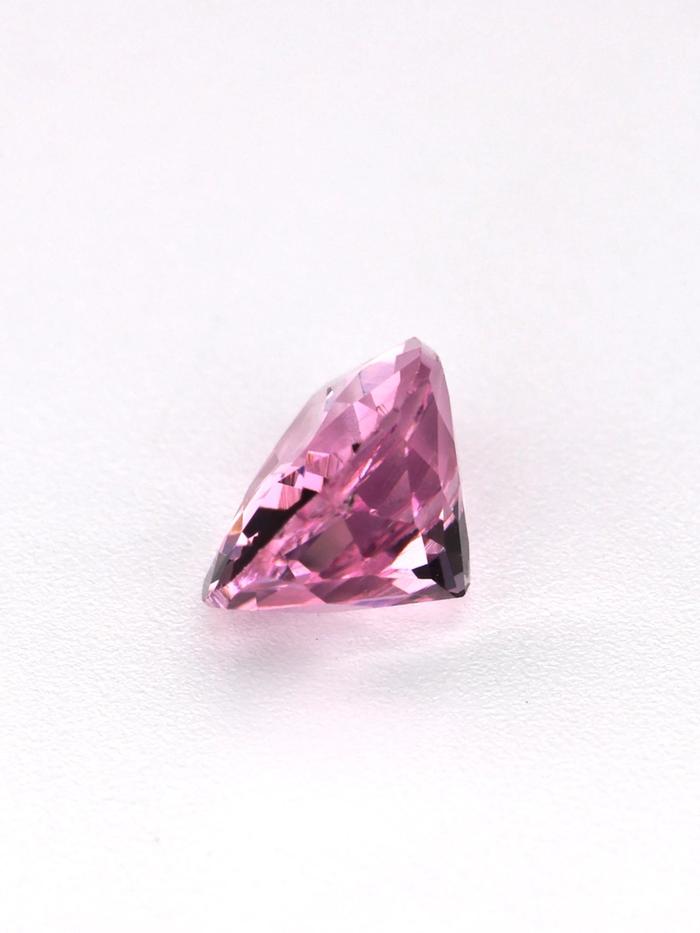 Nangi fine jewelry - pink gemstone in gold
