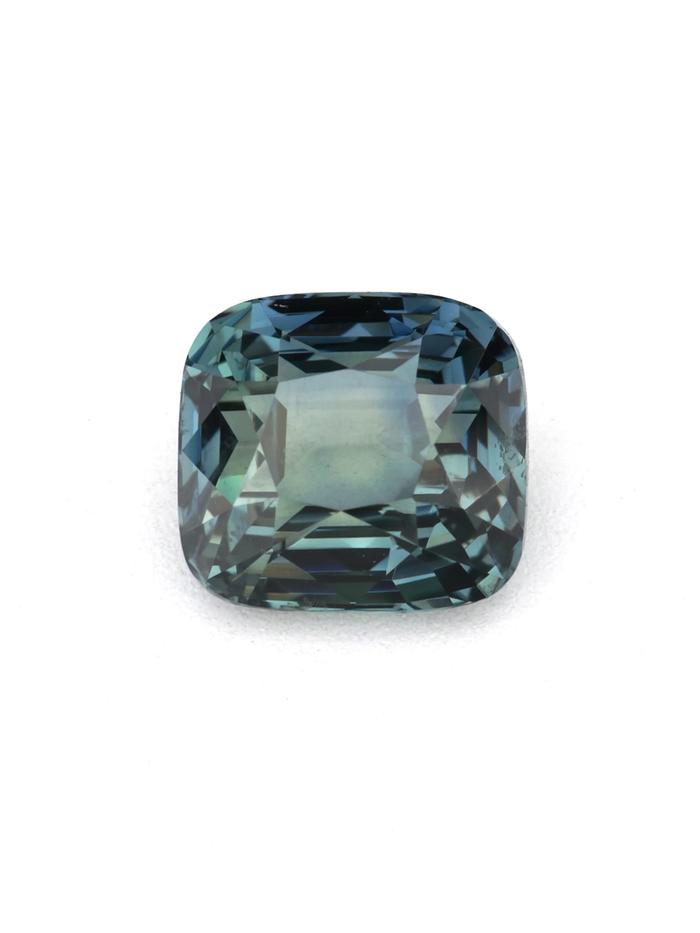 Nangi fine jewelry - green gemstone in gold