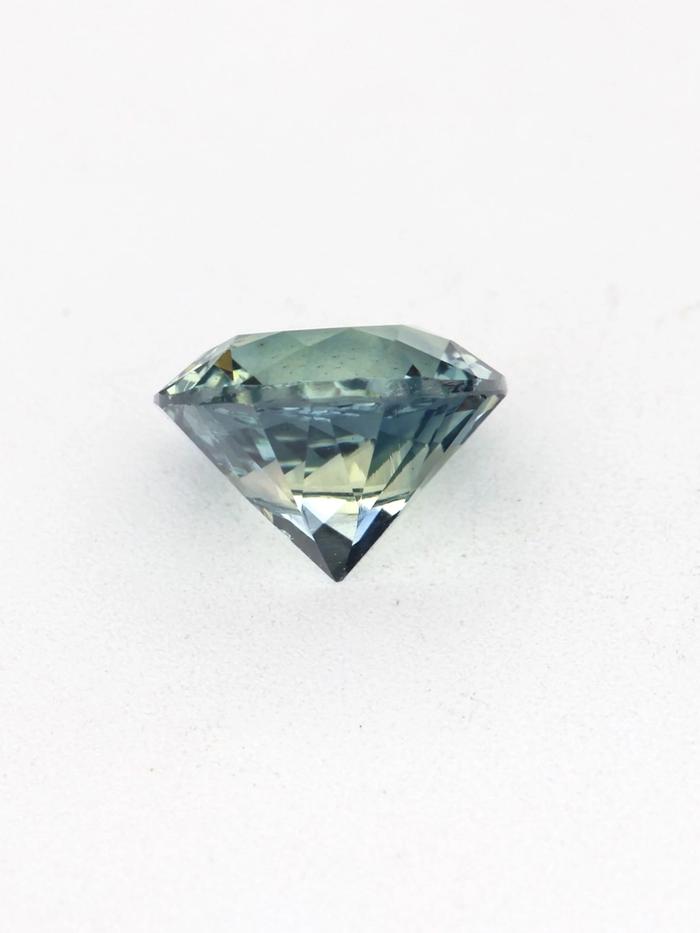 Nangi fine jewelry - blue gemstone in gold