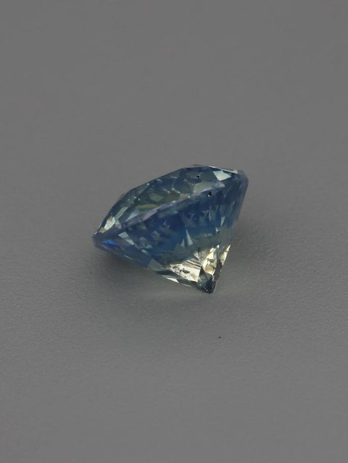 Nangi fine jewelry - green sapphire gemstone in gold