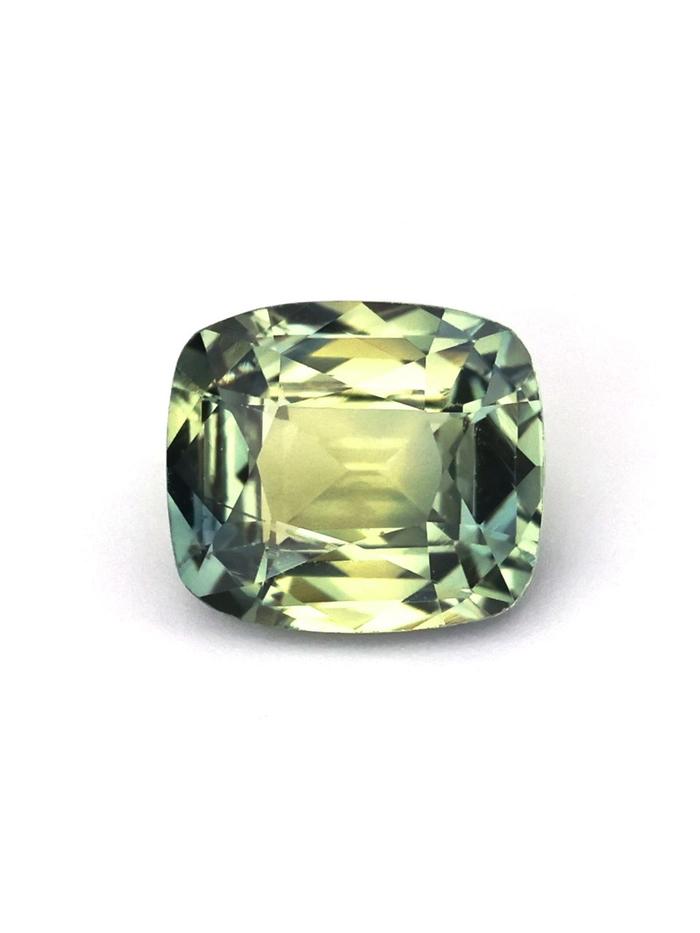 Nangi fine jewelry - green gemstone in gold