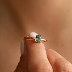 Nangi fine jewelry - green ring in yellow gold