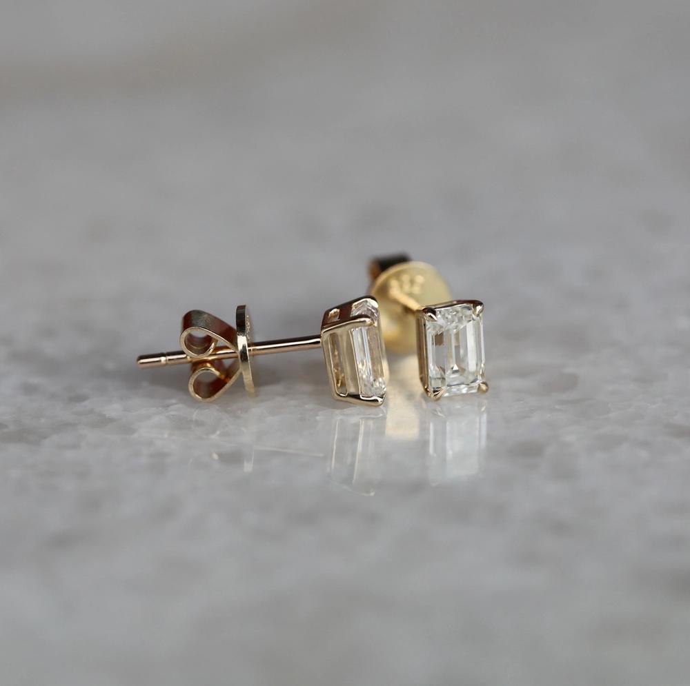 Nangi fine jewelry - lab-grown diamond earring in yellow gold