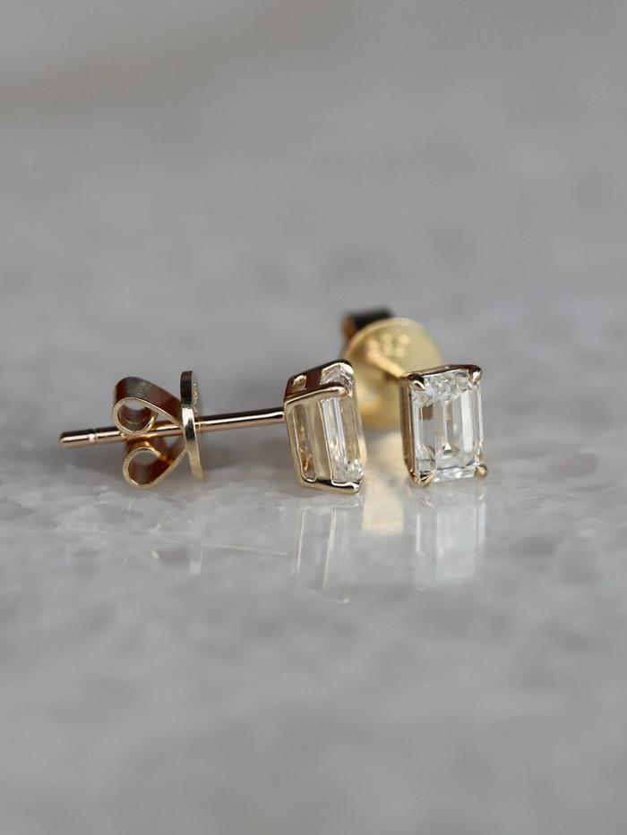 Nangi fine jewelry - white earring in yellow gold
