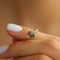 Nangi fine jewelry - brown ring in yellow gold