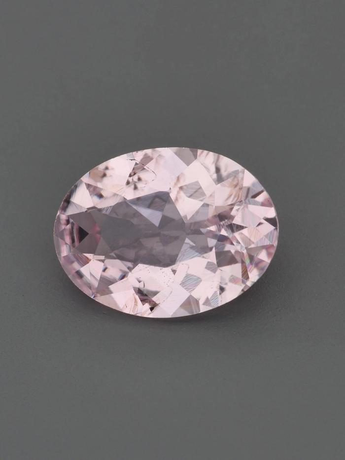 Nangi fine jewelry - pink gemstone in gold