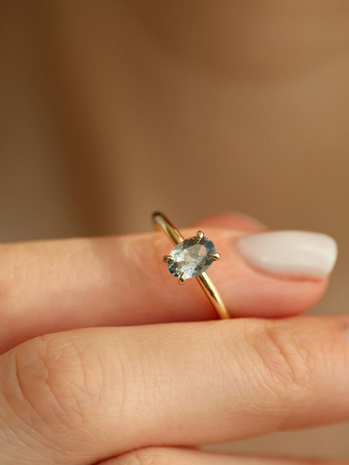 Nangi fine jewelry - grey ring in yellow gold