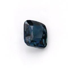 Nangi fine jewelry - blue sapphire gemstone in gold