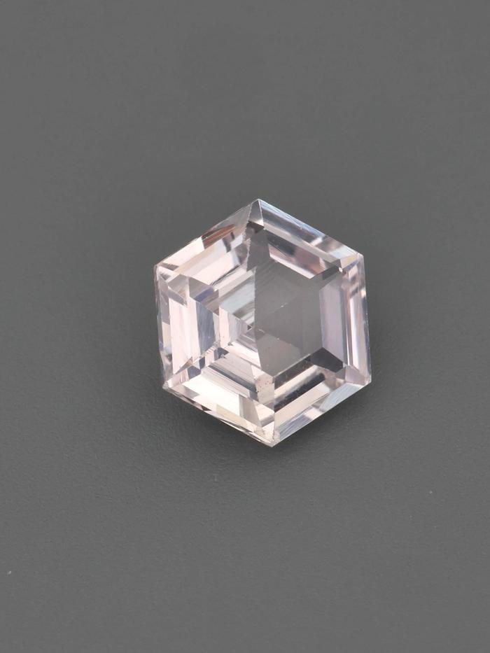 Nangi fine jewelry - champagne gemstone in gold