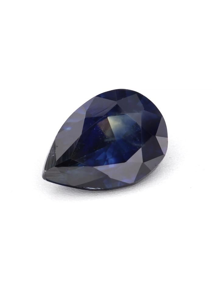 Nangi fine jewelry - blue gemstone in gold