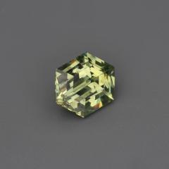 Nangi fine jewelry - green gemstone in gold