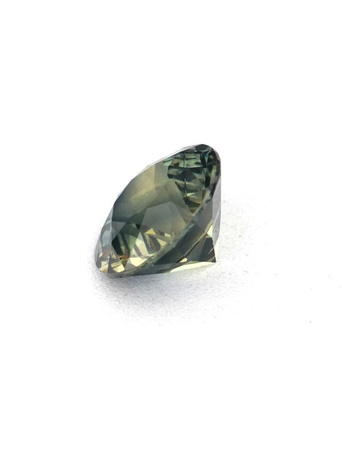 Nangi fine jewelry - green gemstone in gold