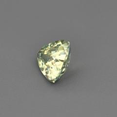 Nangi fine jewelry - green gemstone in gold