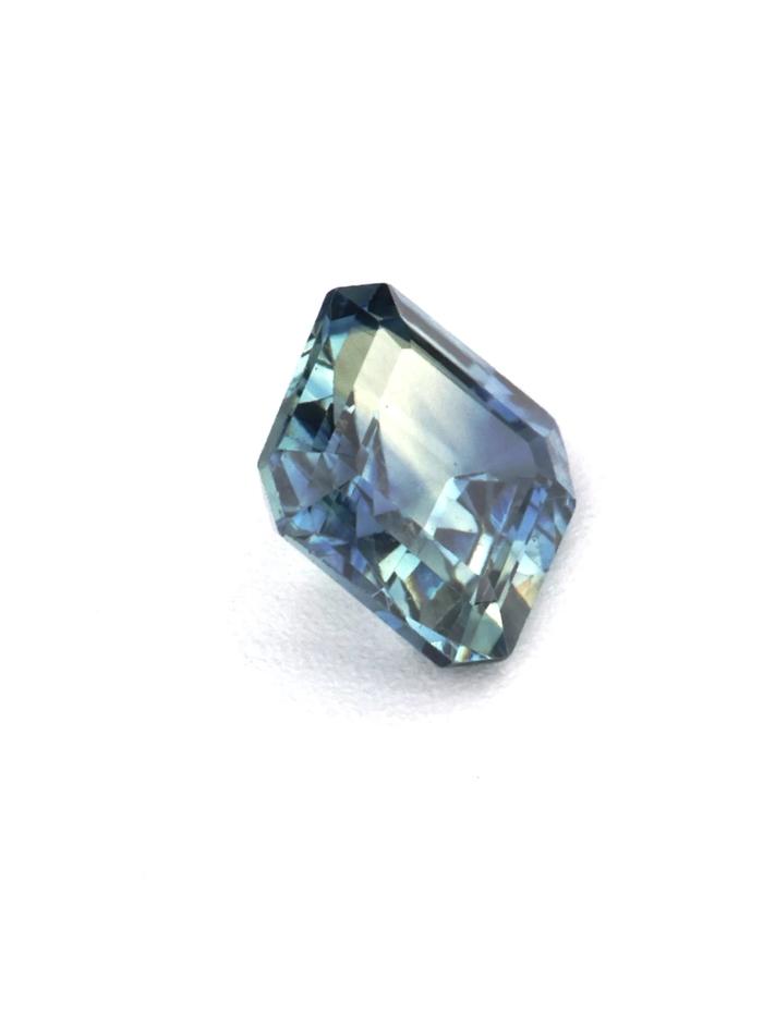 Nangi fine jewelry - teal / Peacock gemstone in gold