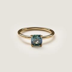 Nangi fine jewelry - teal / Peacock sapphire ring in yellow gold