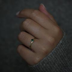 Nangi fine jewelry - green garnet ring in yellow gold